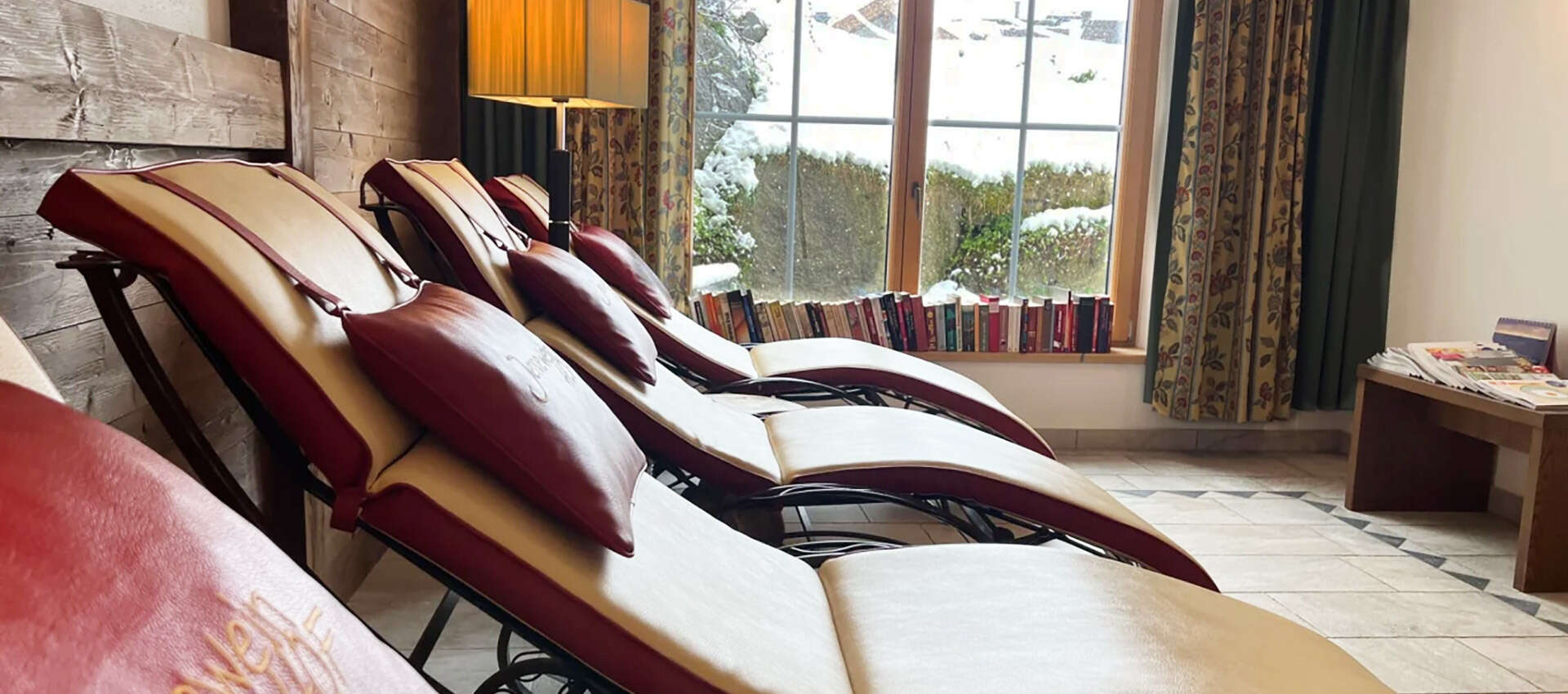Wellness area with relaxation room at the Jenneweinhof in the Zillertal
